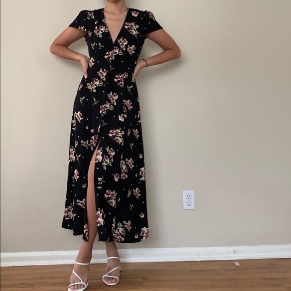 Zara Dresses & Skirts - Vintage looking floral dress